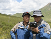測繪戰(zhàn)士在青海，山下的測繪尖兵