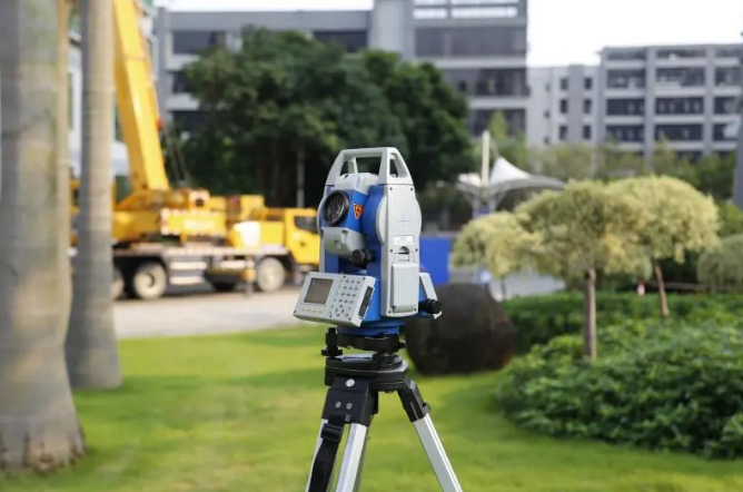 思拓力R2C彩屏全站儀，集顏值與實(shí)力于一體